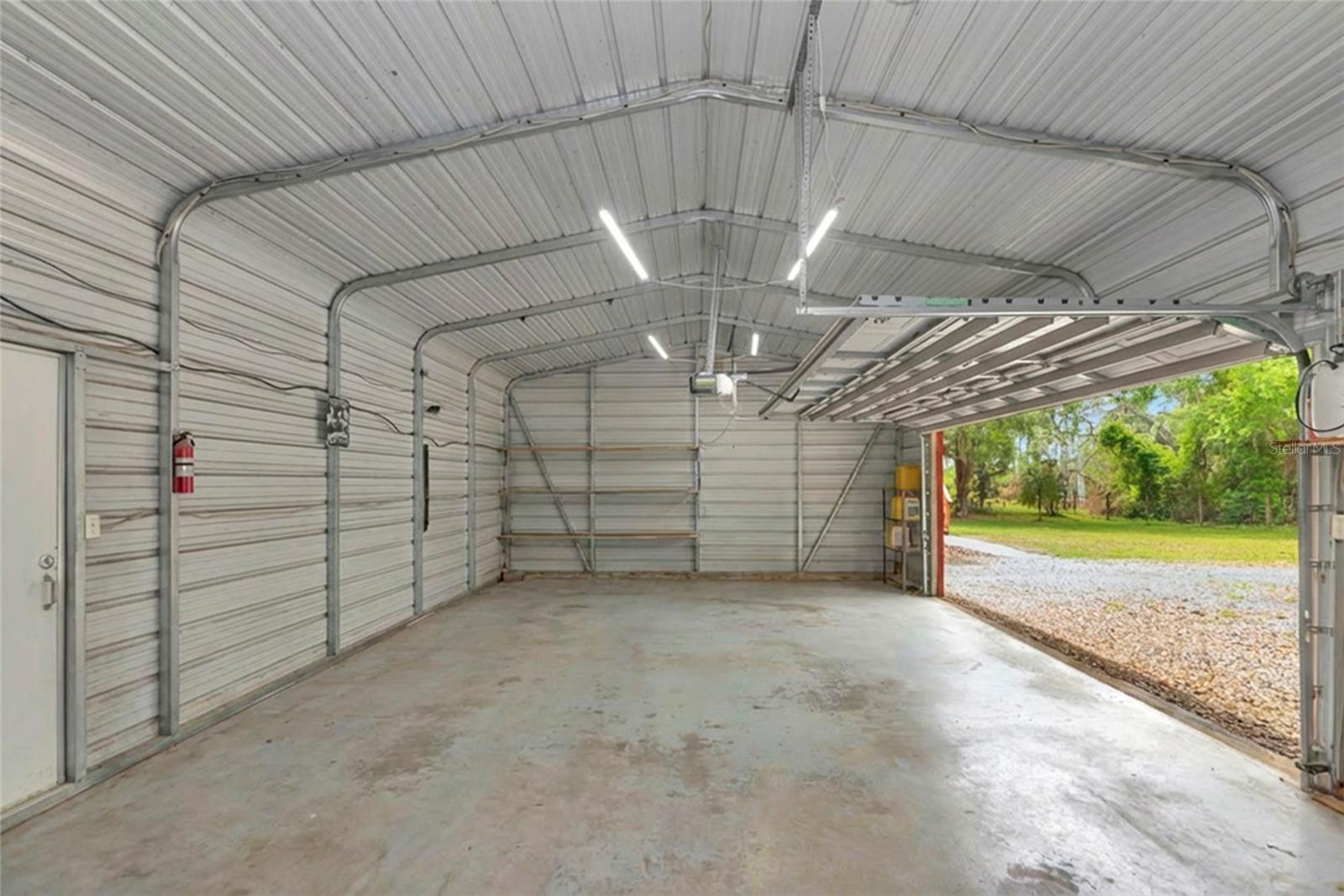 Listing photo id 46 for 32098 Singletary Road