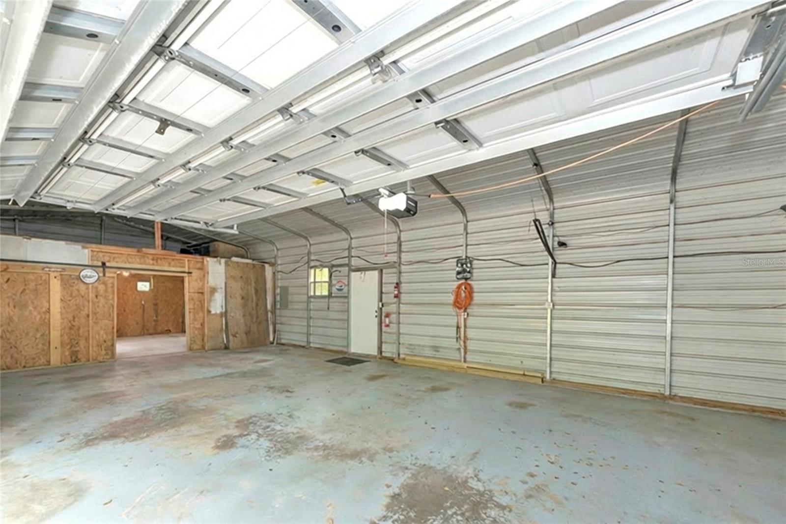 Listing photo id 47 for 32098 Singletary Road