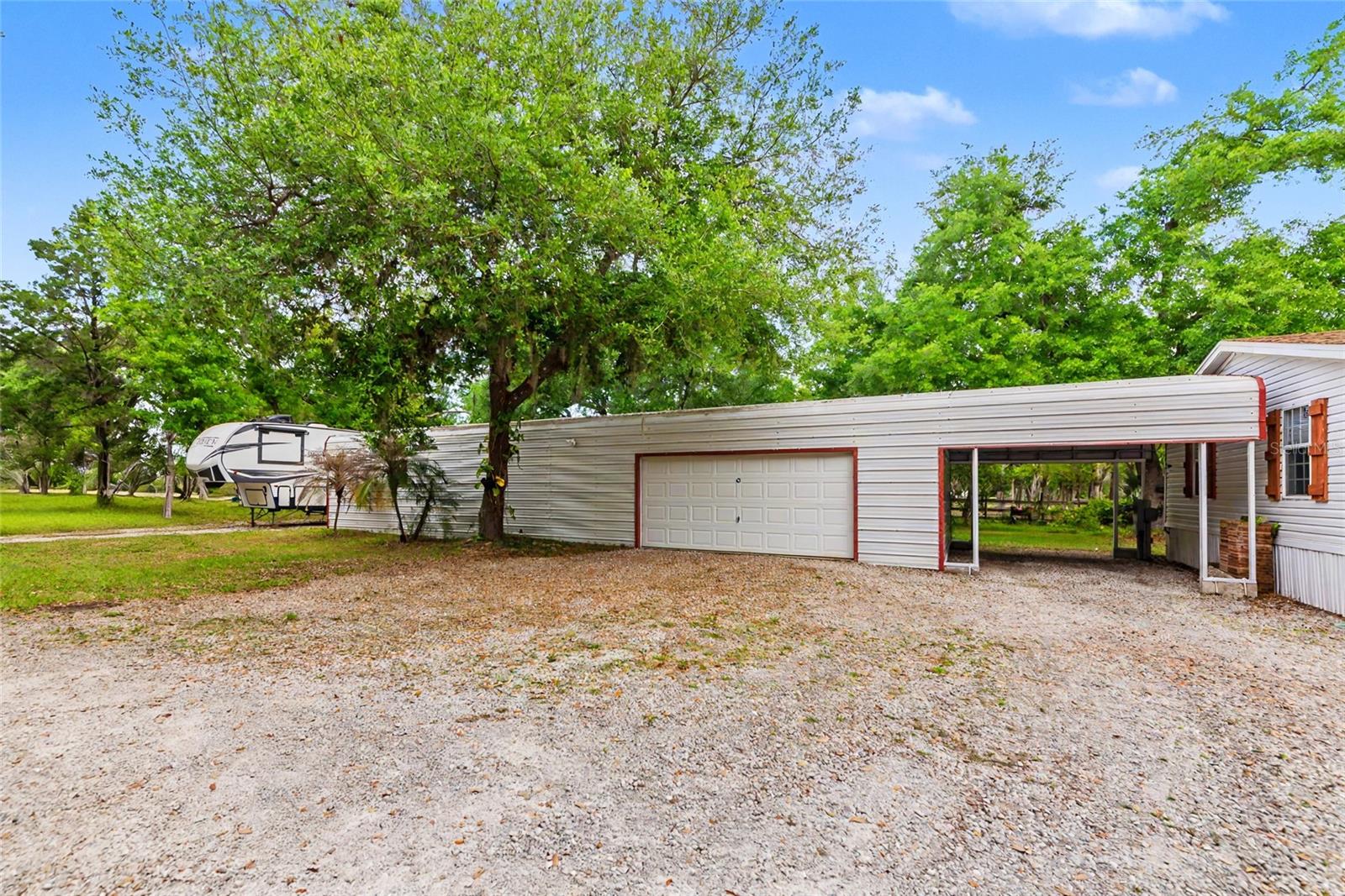 Listing photo id 51 for 32098 Singletary Road