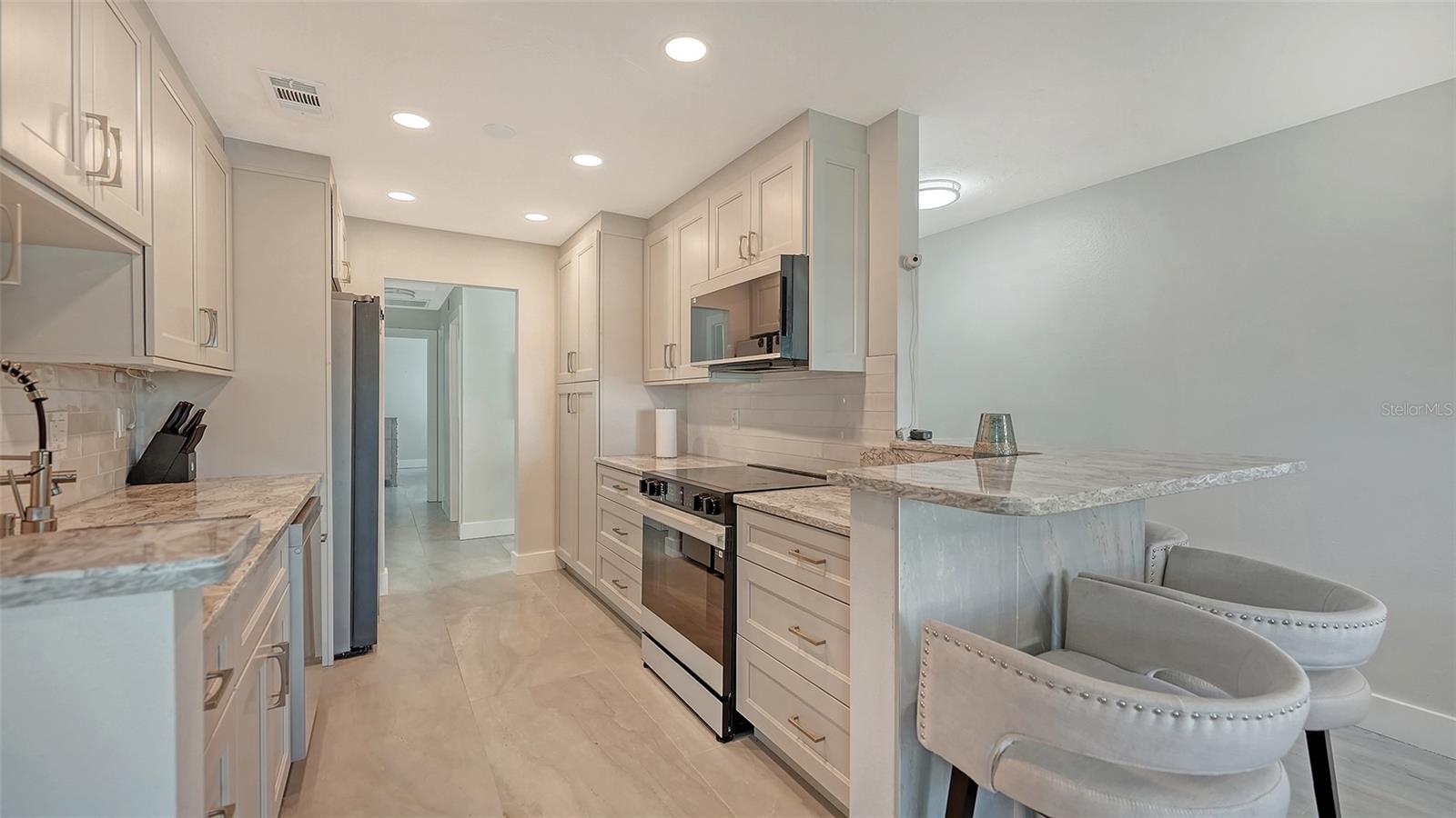 Image 15 of 61 For 131 Whispering Sands Circle V33