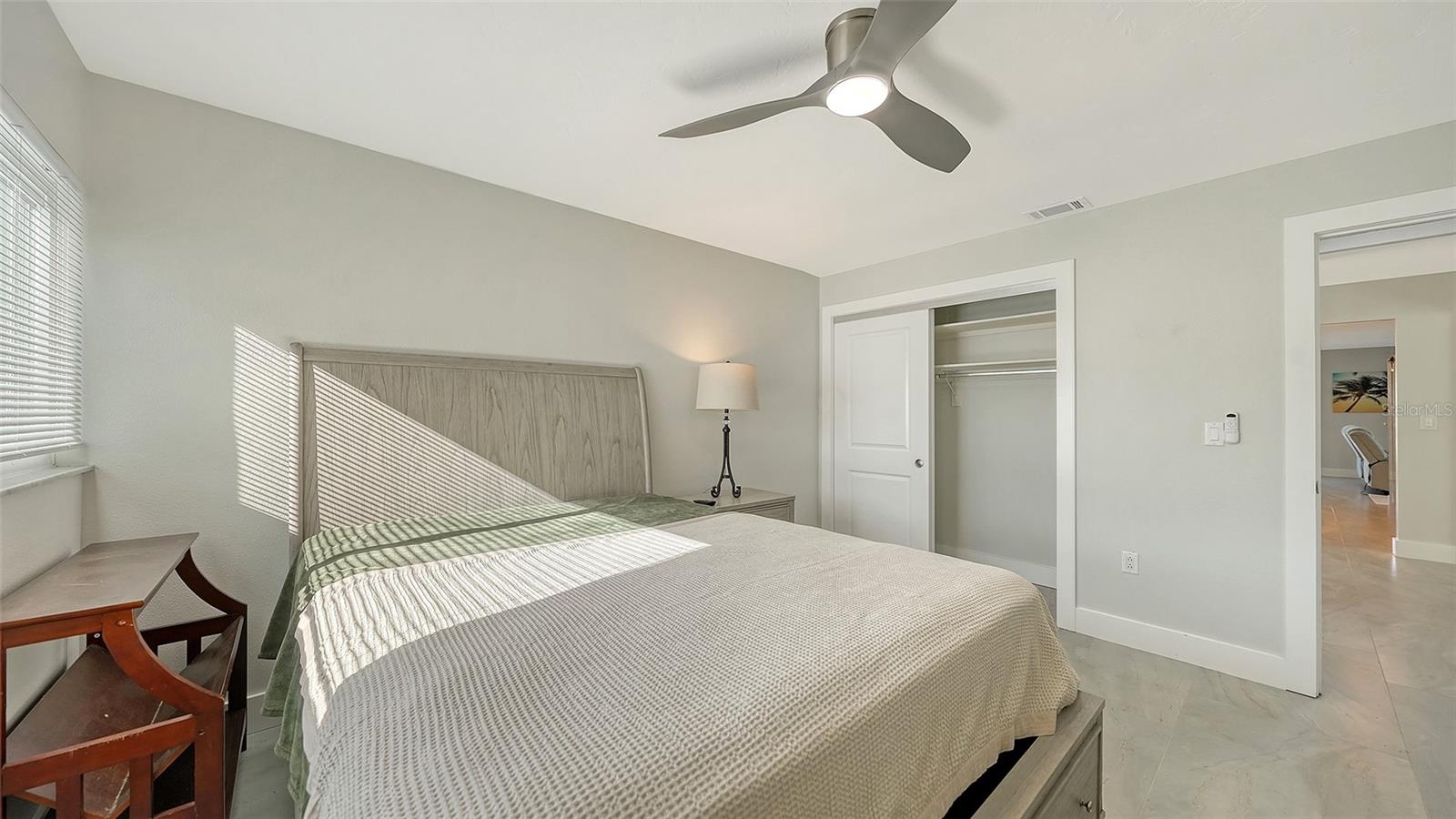 Image 33 of 61 For 131 Whispering Sands Circle V33