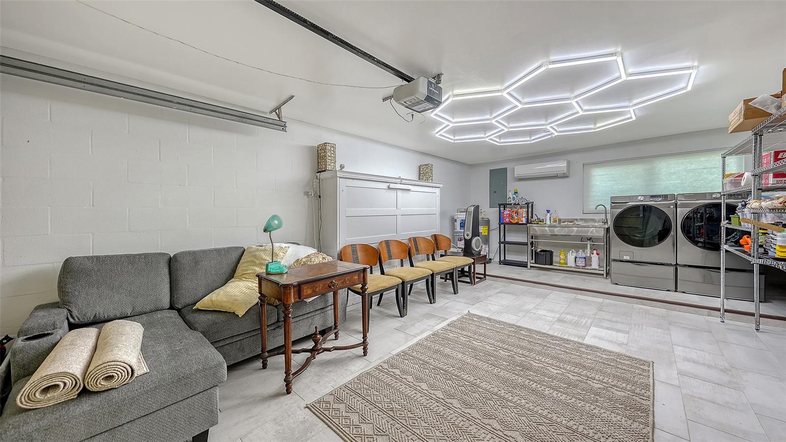 Image 36 of 61 For 131 Whispering Sands Circle V33