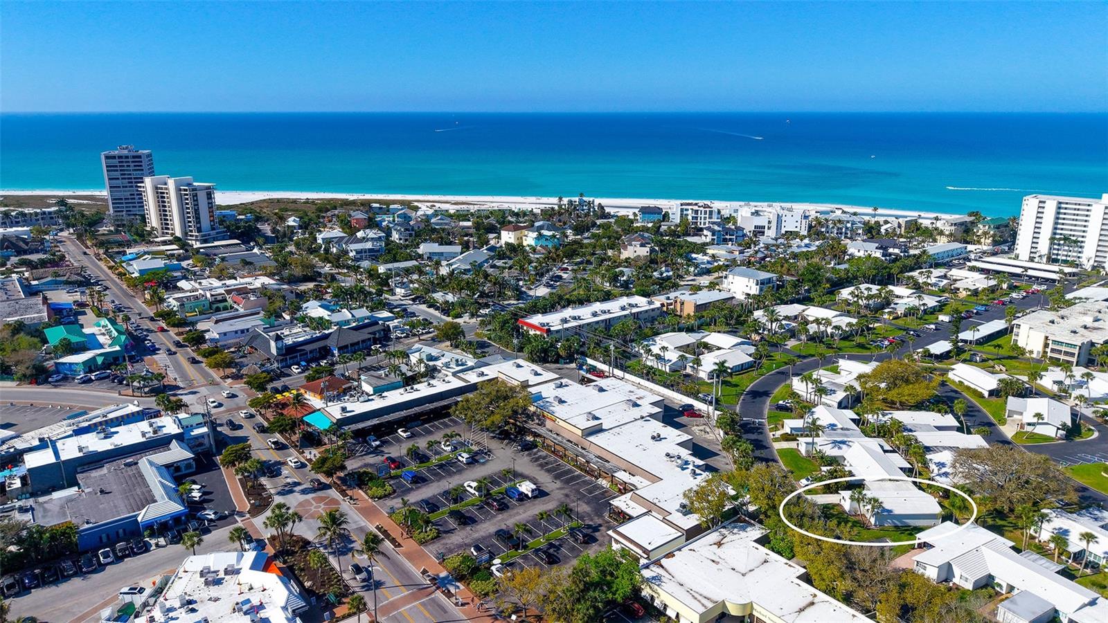 Image 40 of 61 For 131 Whispering Sands Circle V33