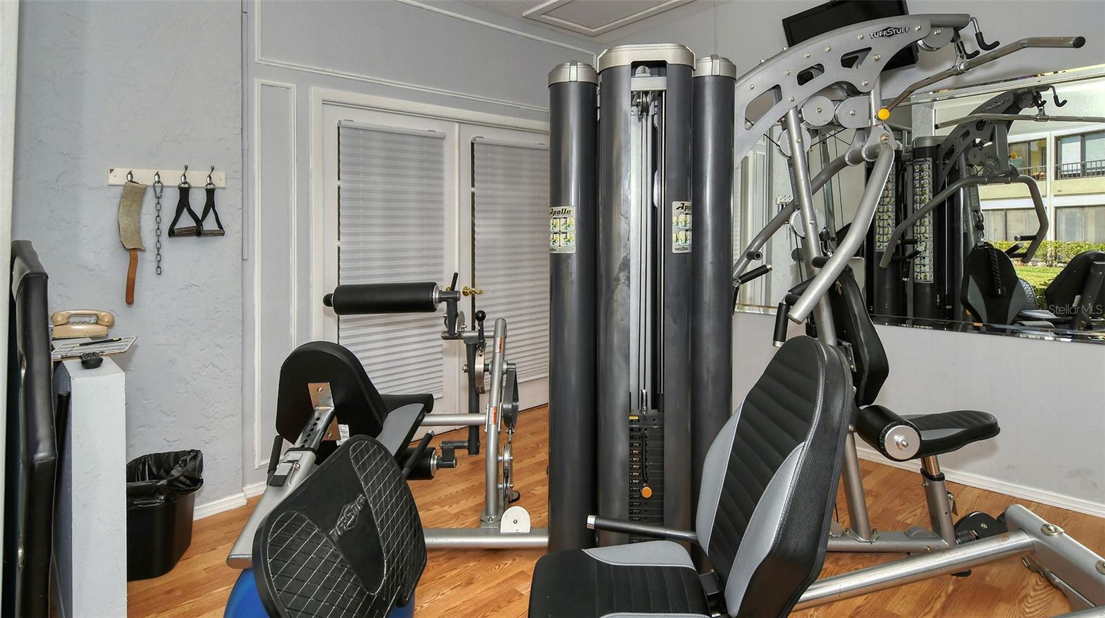 Image 43 of 61 For 131 Whispering Sands Circle V33