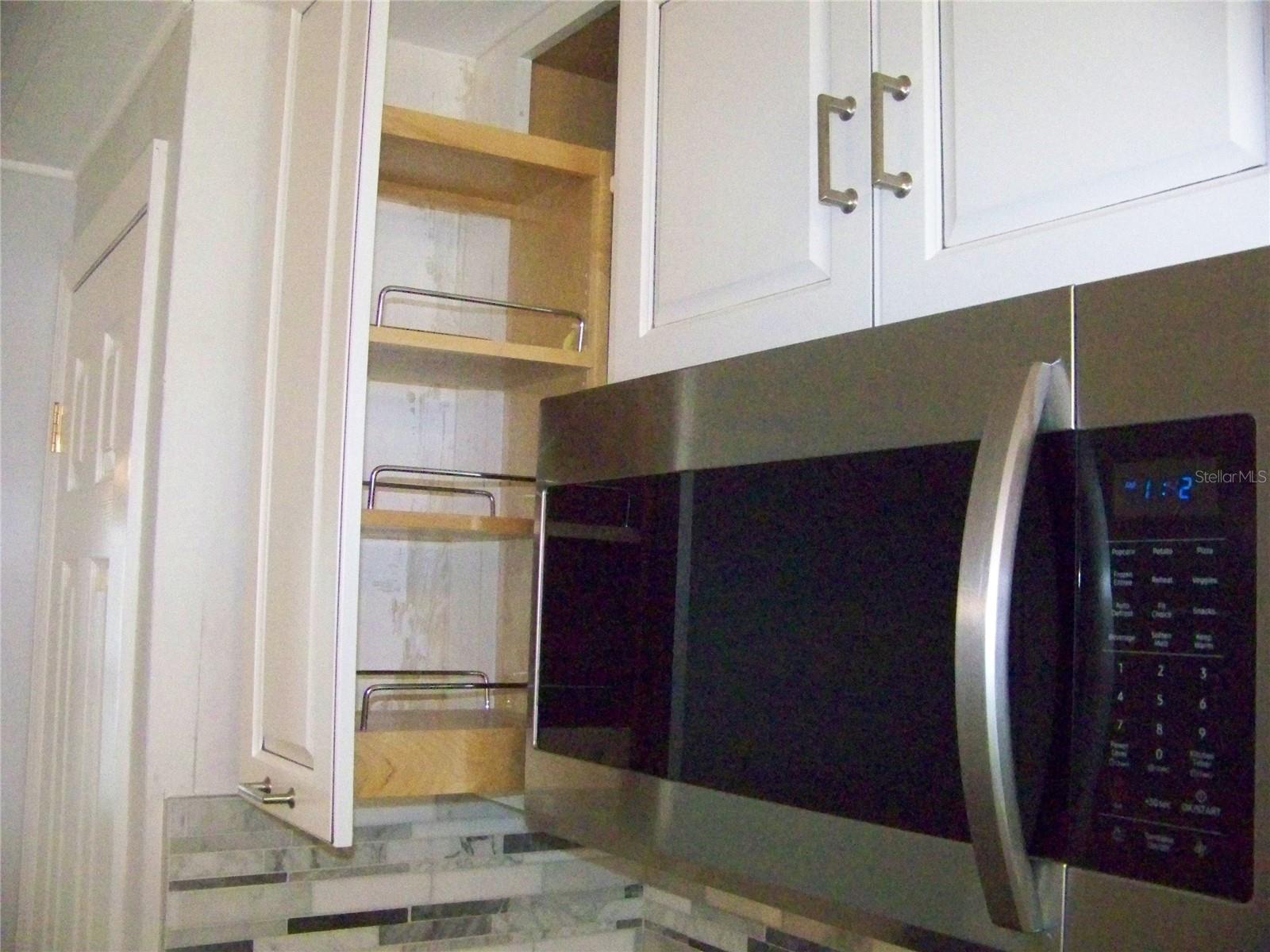 Image 19 of 61 For 15550 Burnt Store Road 202