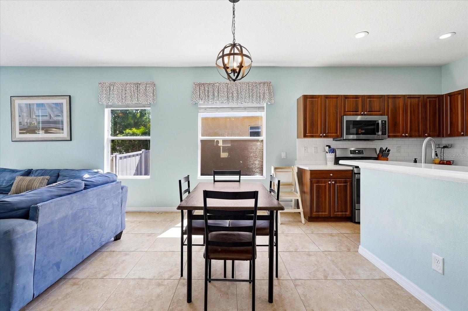 Image 13 of 44 For 4905 Boston Common Glen