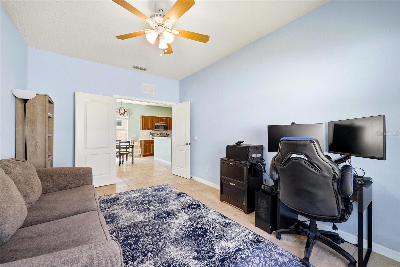 Image 18 of 44 For 4905 Boston Common Glen