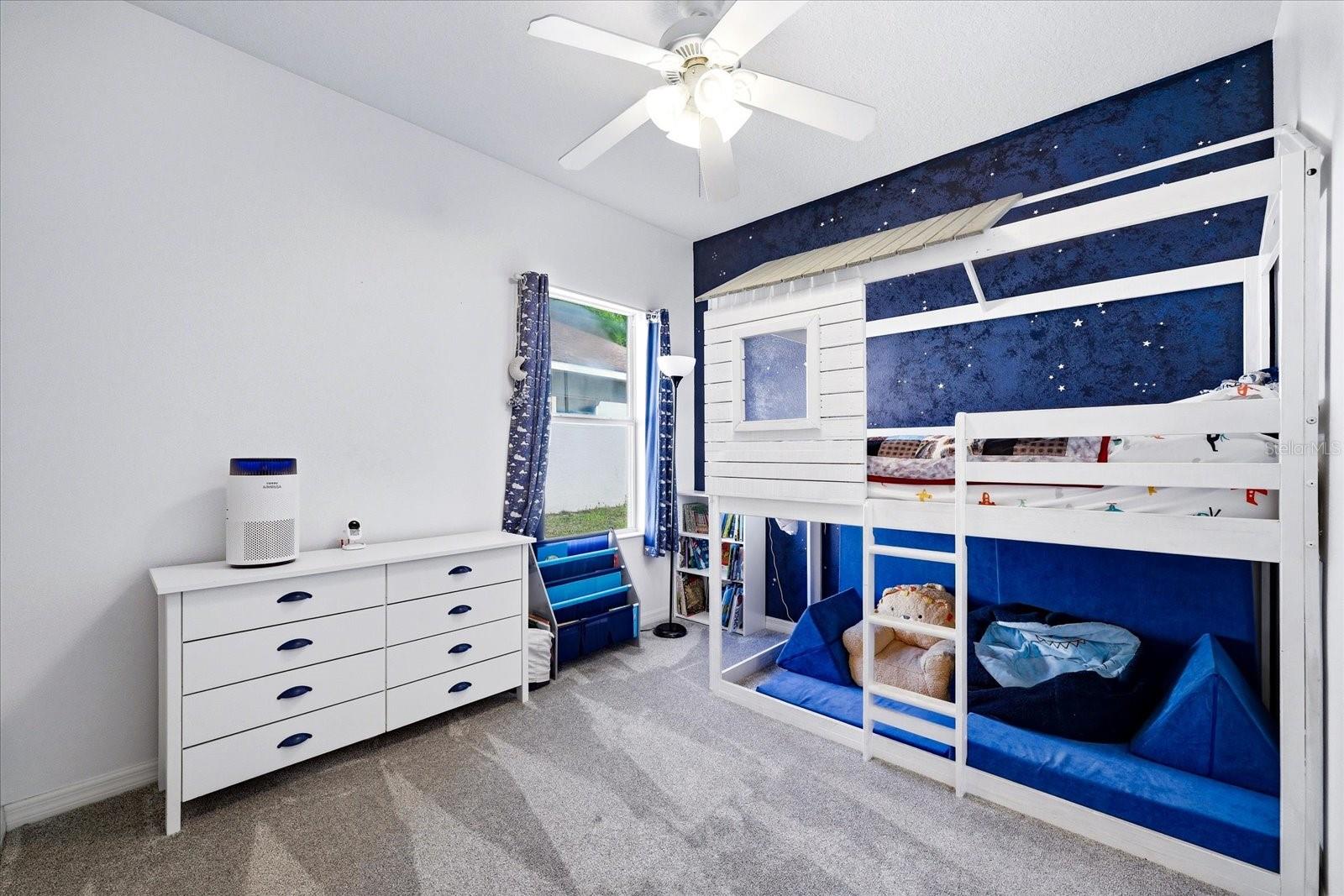 Image 26 of 44 For 4905 Boston Common Glen