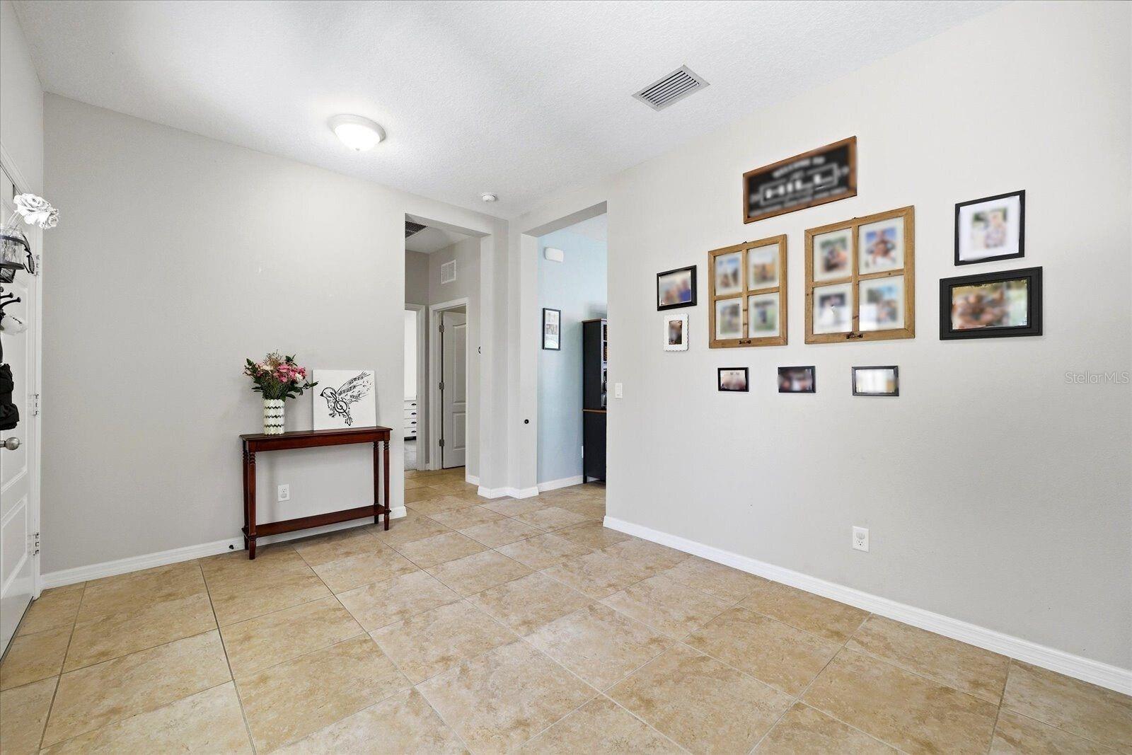 Image 6 of 44 For 4905 Boston Common Glen