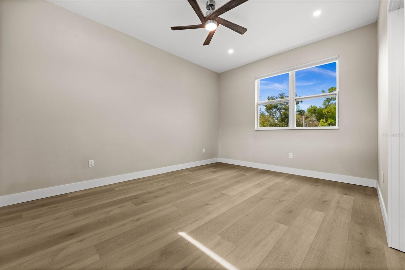 Image 18 of 40 For 2311 Sandrala Drive