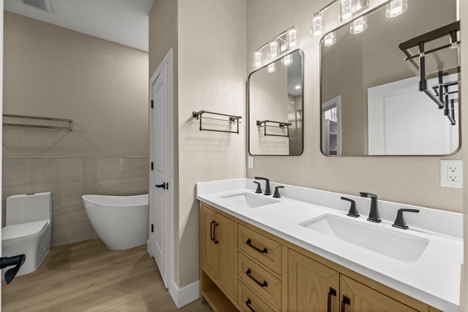 Image 20 of 40 For 2311 Sandrala Drive