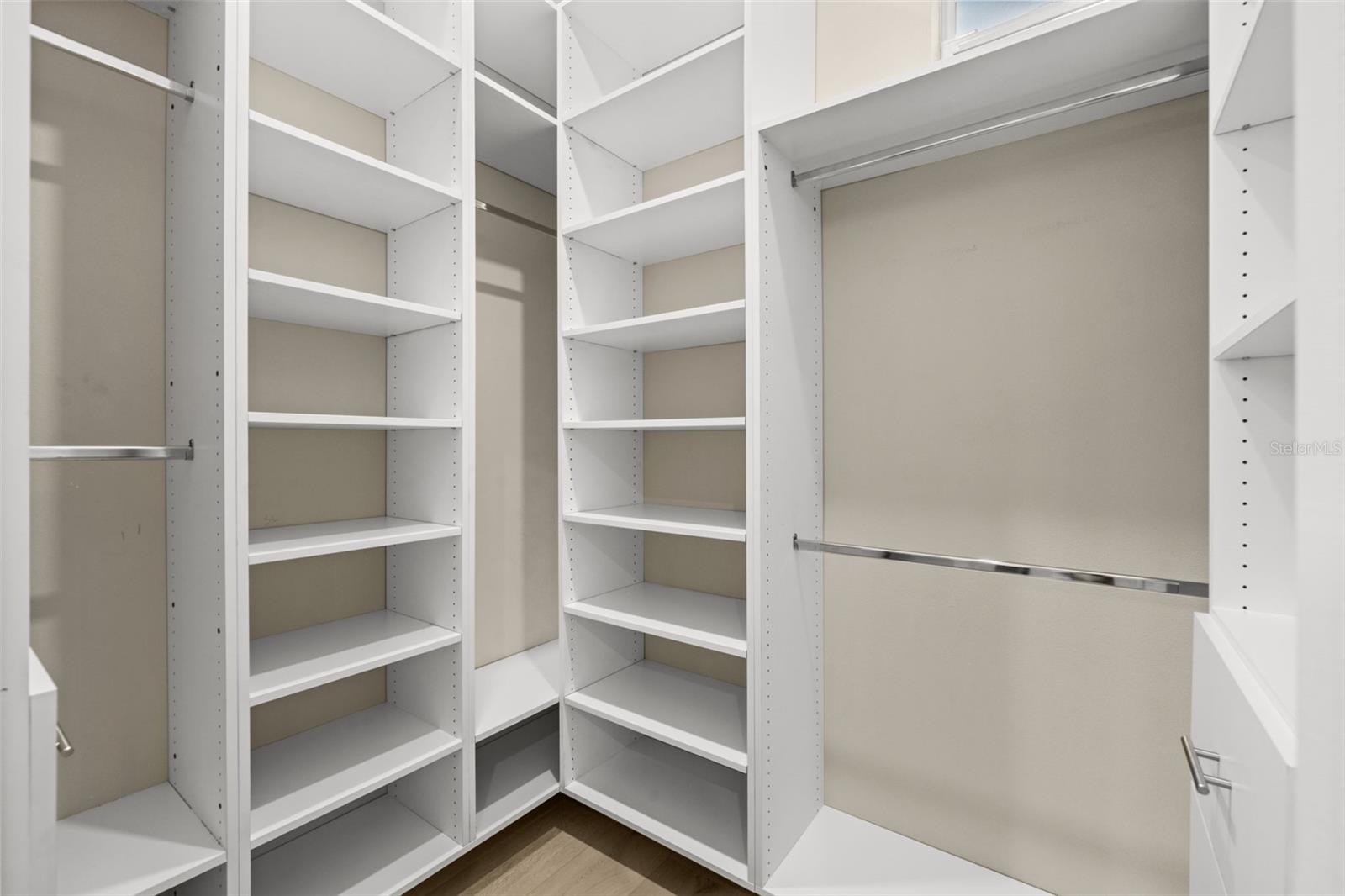 Image 23 of 40 For 2311 Sandrala Drive