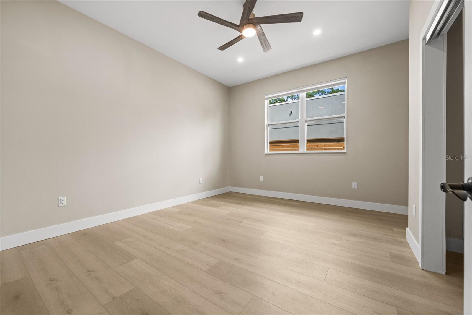 Image 25 of 40 For 2311 Sandrala Drive