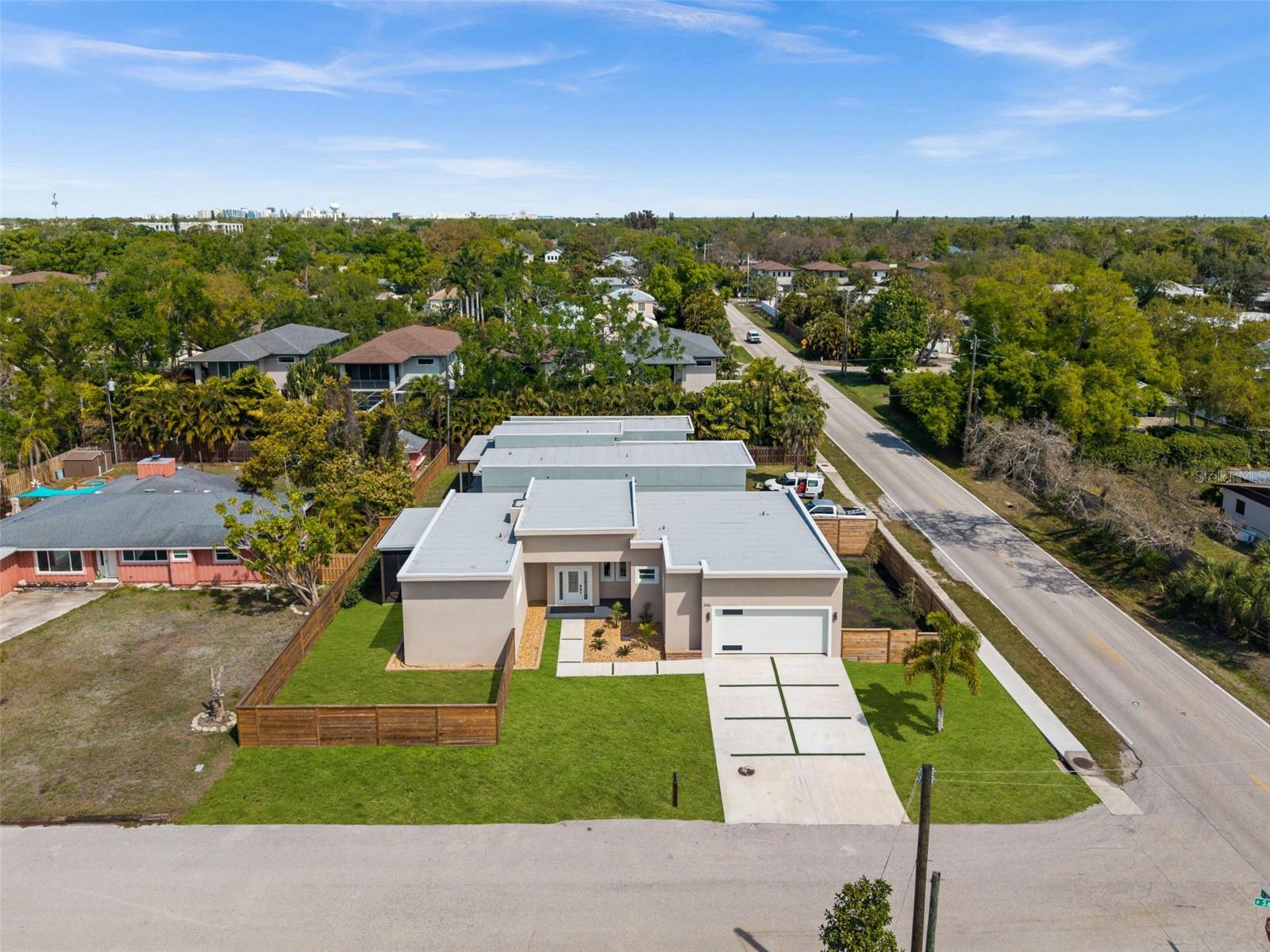 Image 35 of 40 For 2311 Sandrala Drive