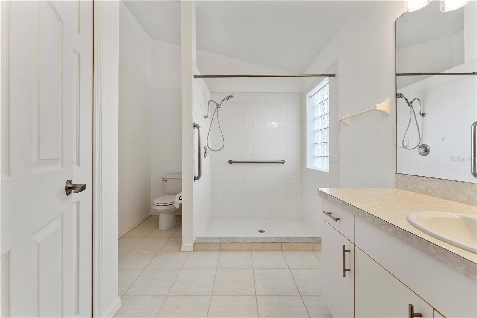 Image 18 of 39 For 6523 65th Avenue Drive E