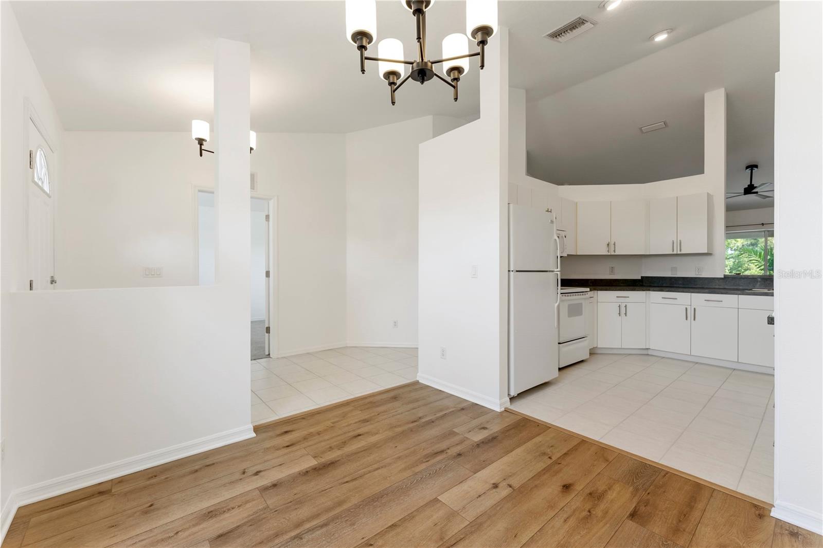 Image 5 of 39 For 6523 65th Avenue Drive E