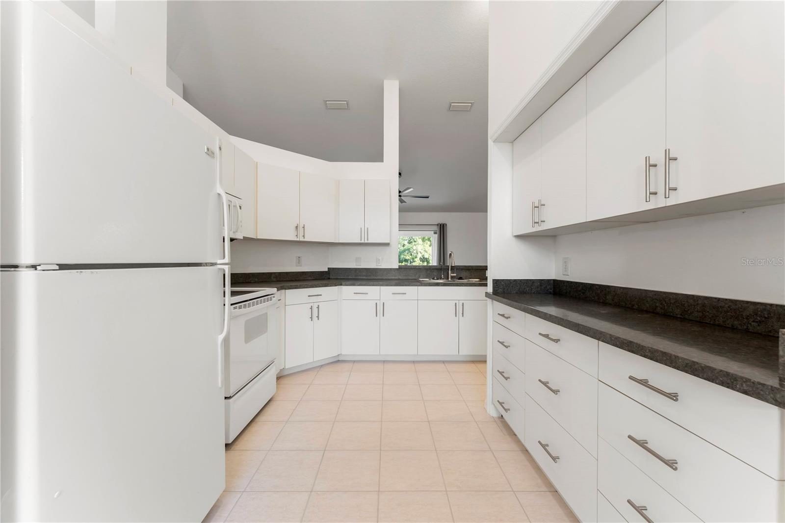 Image 6 of 39 For 6523 65th Avenue Drive E