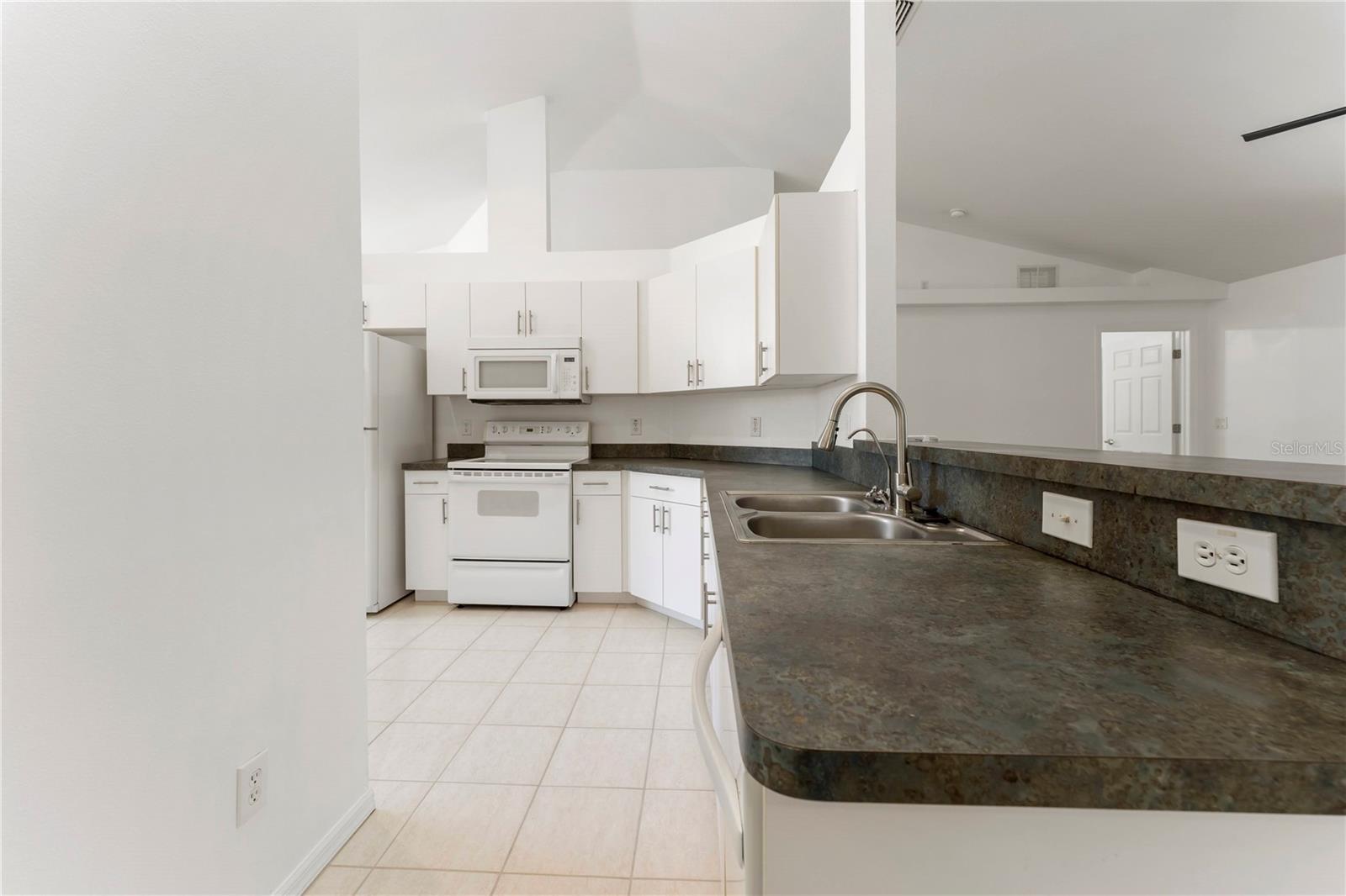 Image 7 of 39 For 6523 65th Avenue Drive E