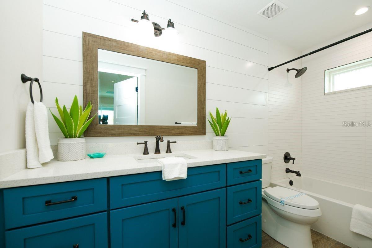 Image 33 of 49 For 332 Avenida De Mayo