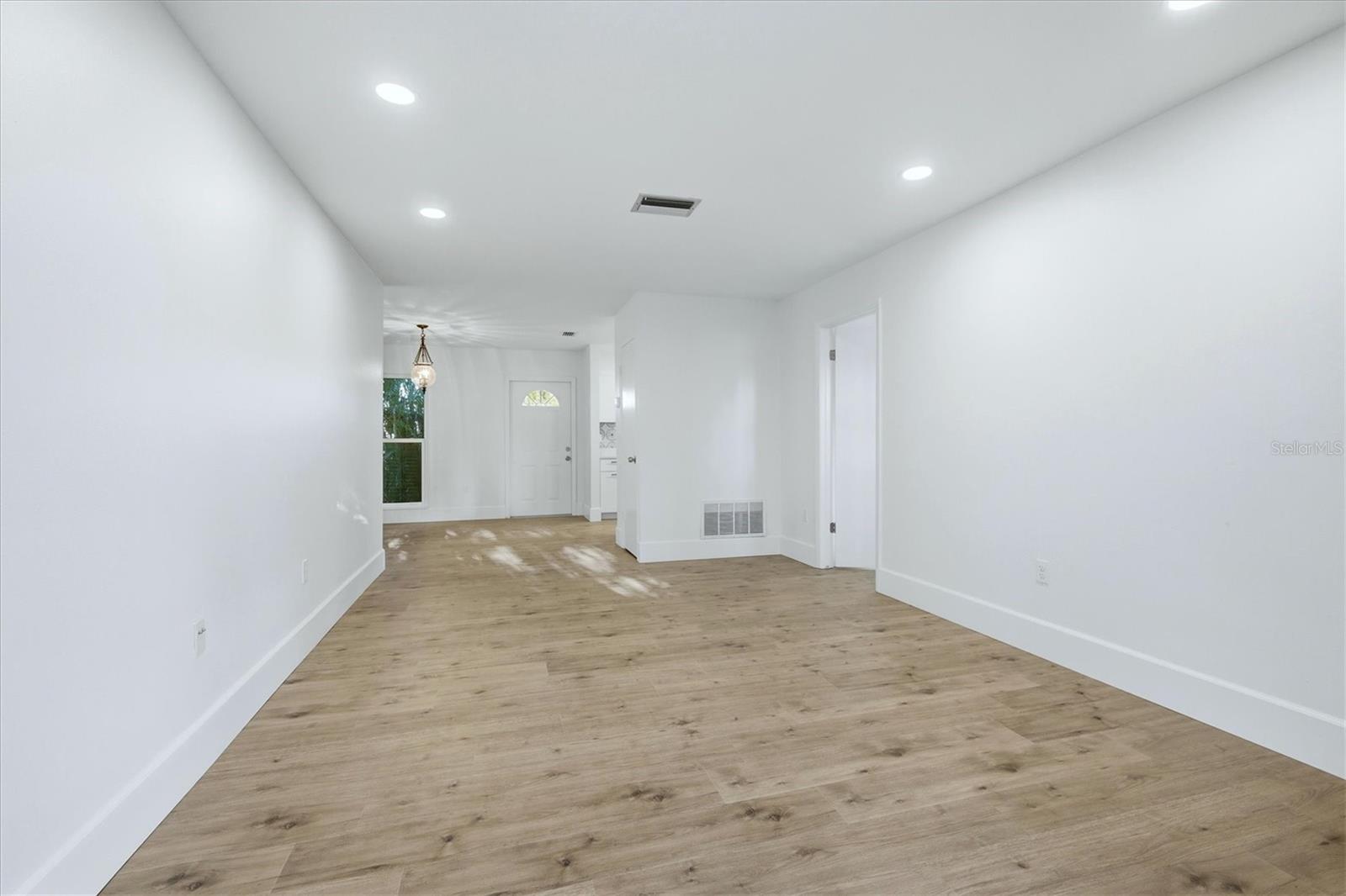 Image 10 of 38 For 3504 38th Street W