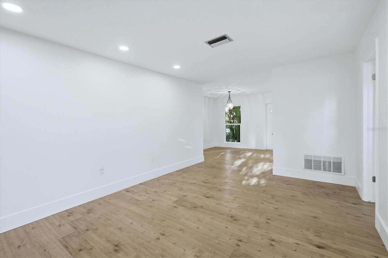 Image 11 of 38 For 3504 38th Street W