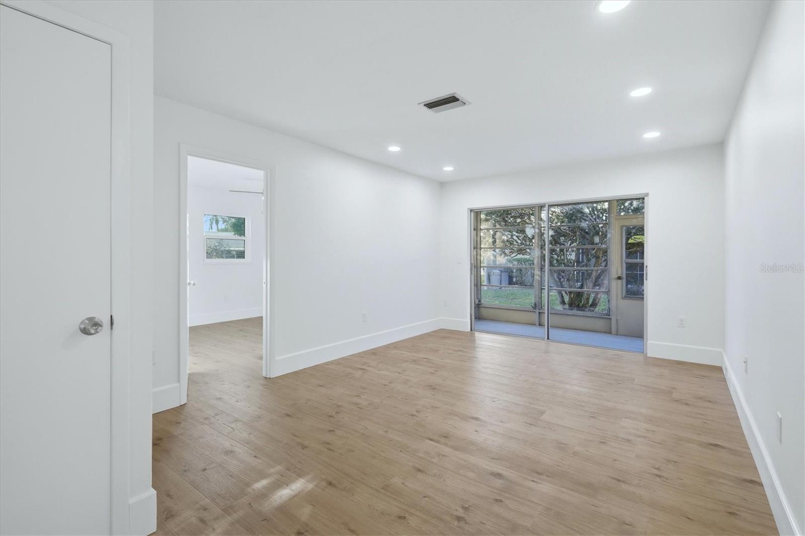 Image 12 of 38 For 3504 38th Street W