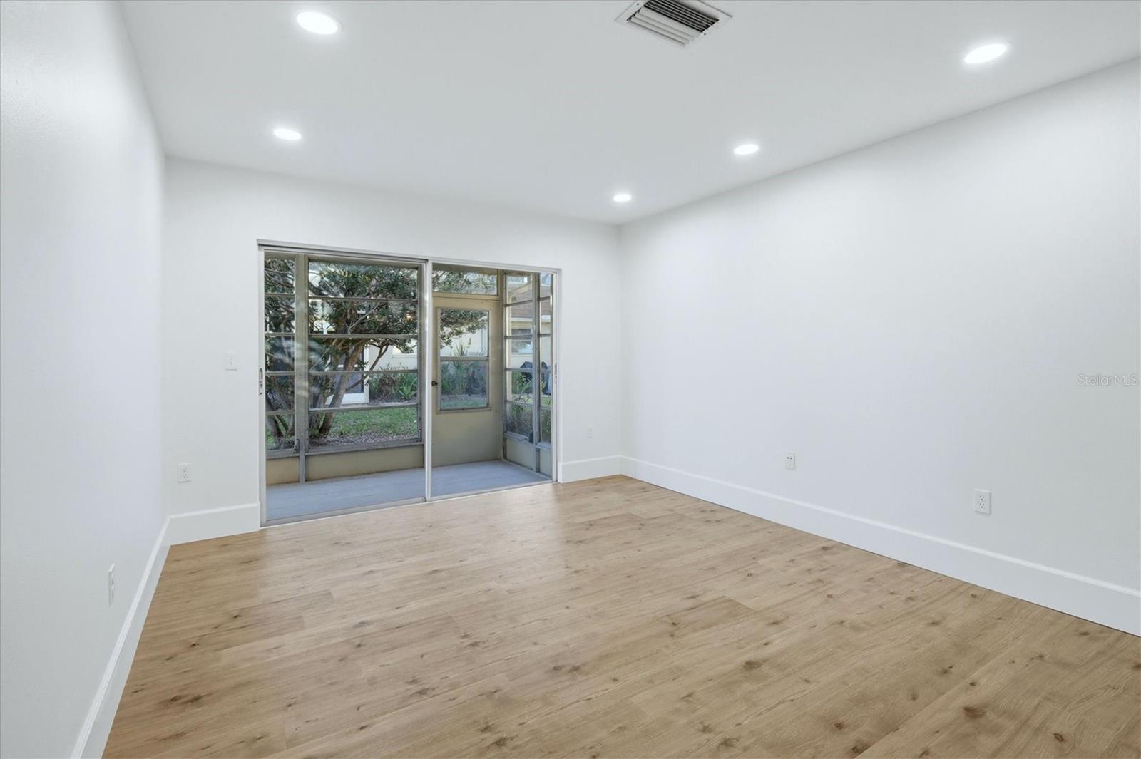 Image 14 of 38 For 3504 38th Street W