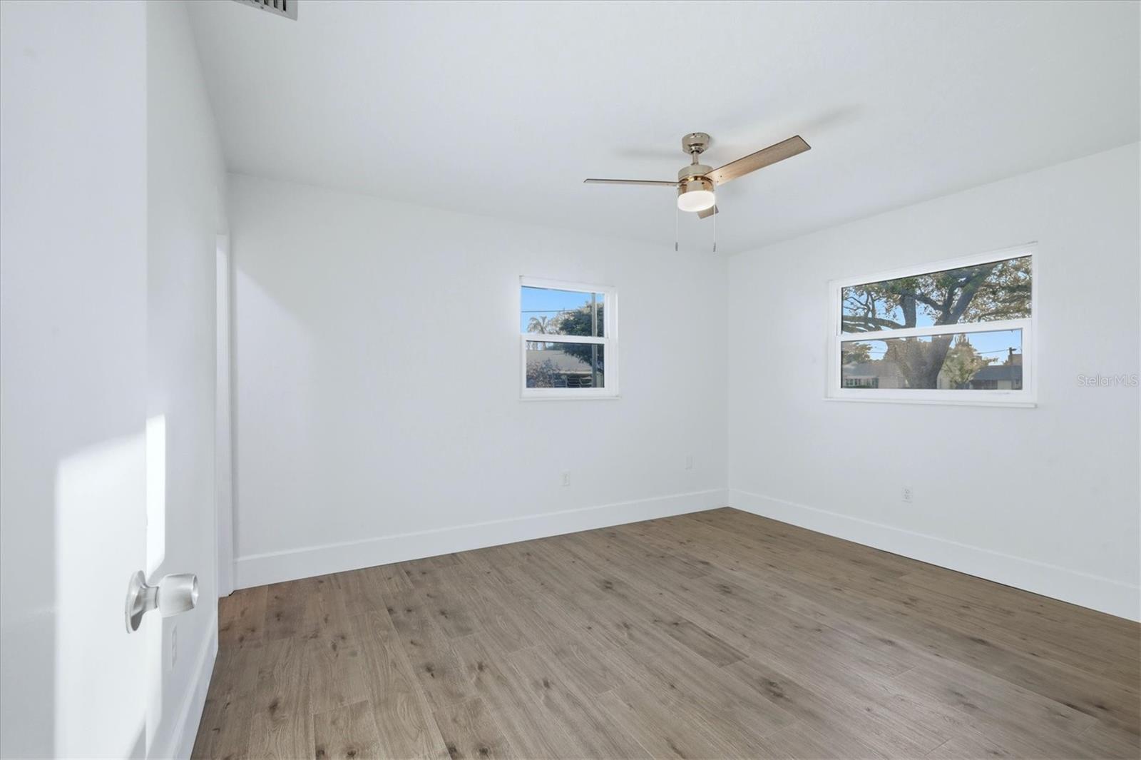 Image 21 of 38 For 3504 38th Street W