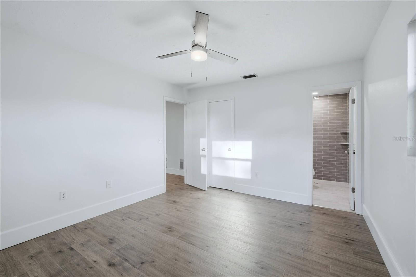 Image 22 of 38 For 3504 38th Street W