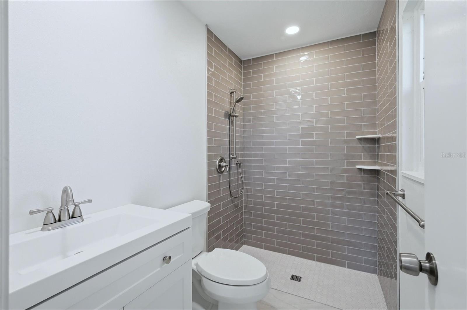 Image 23 of 38 For 3504 38th Street W