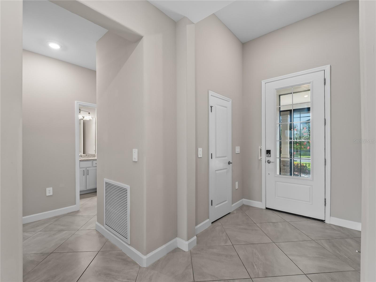 Image 14 of 72 For 15885 Islandwalk Avenue