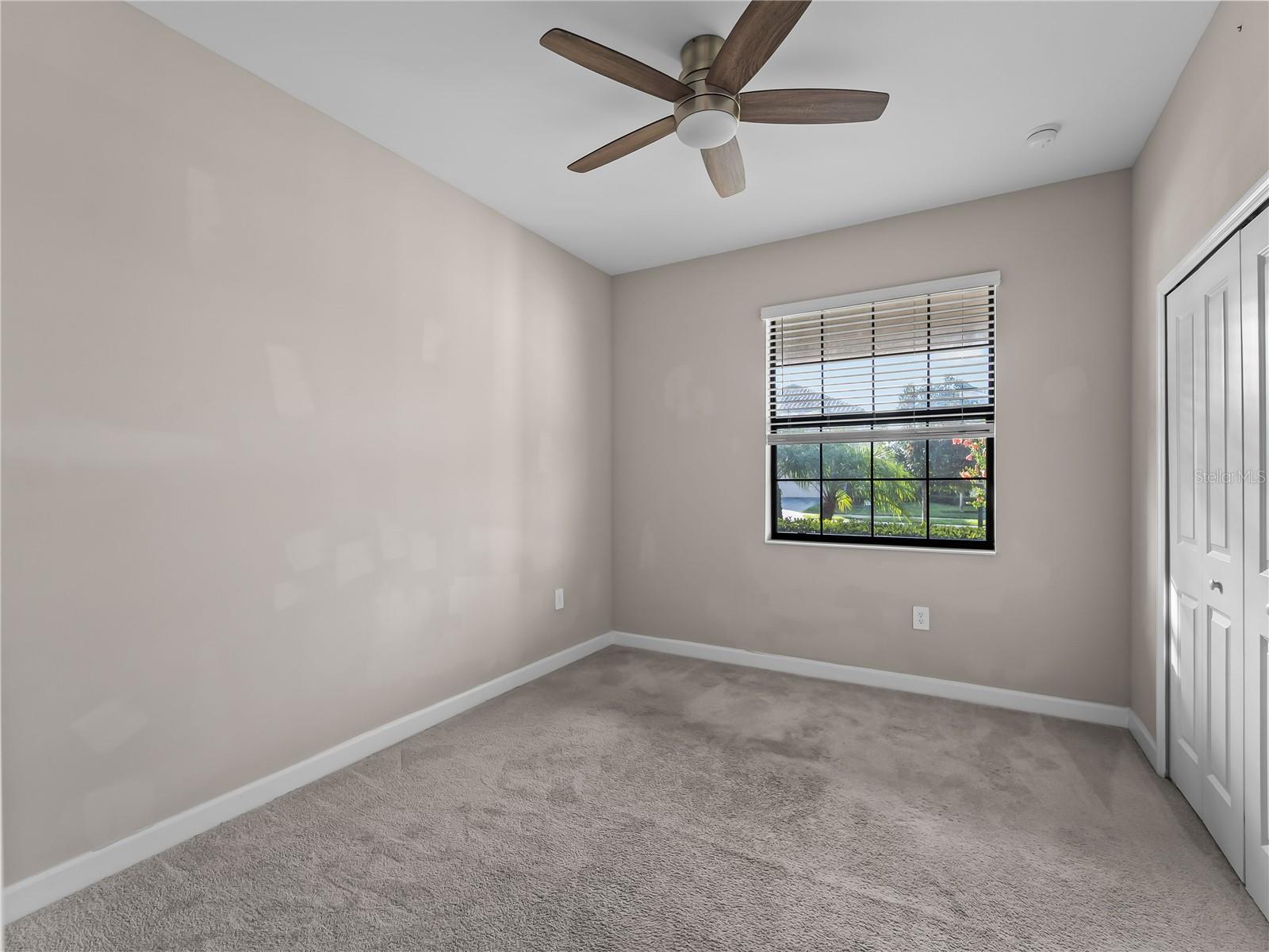 Image 19 of 72 For 15885 Islandwalk Avenue