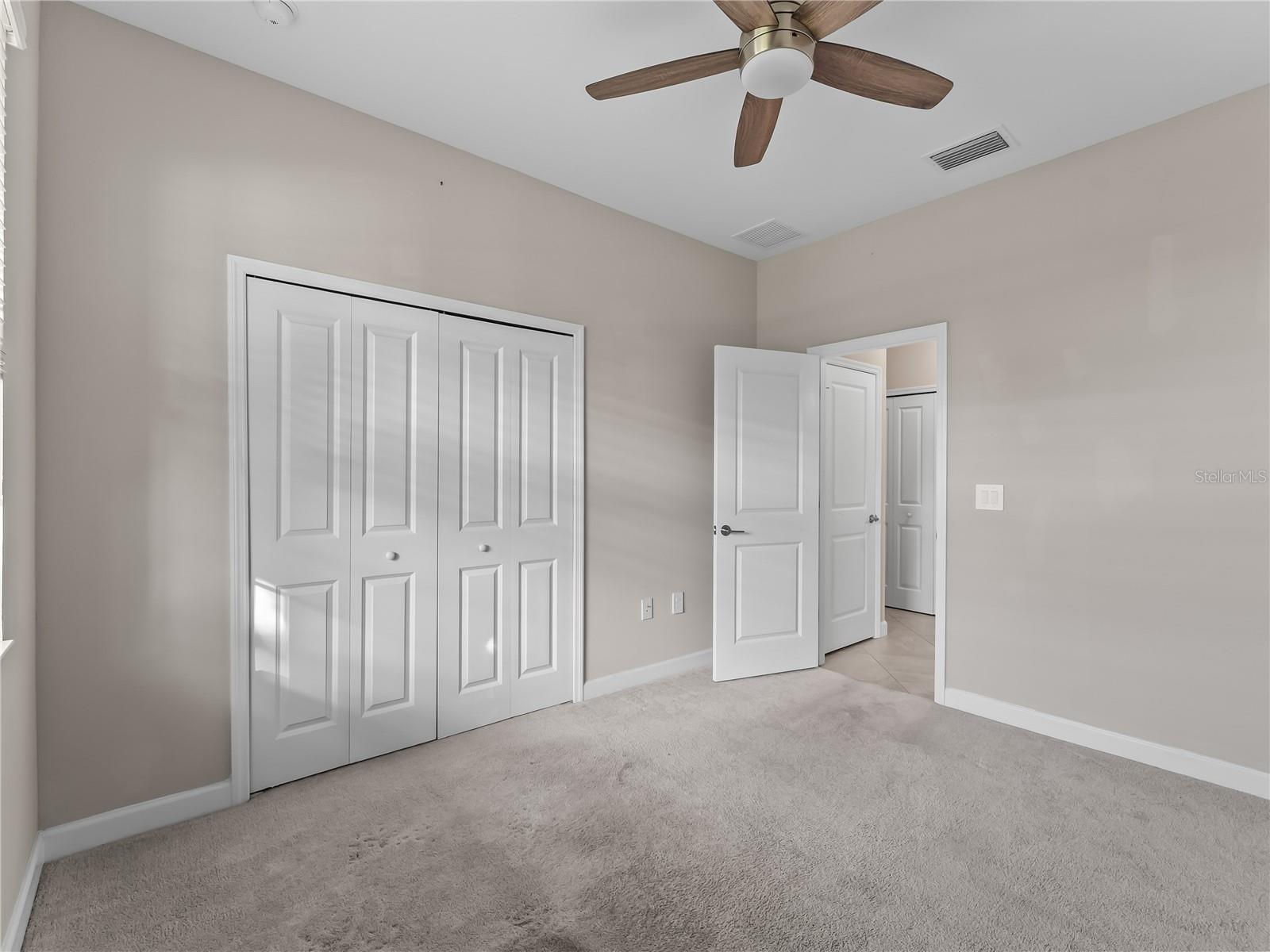 Image 20 of 72 For 15885 Islandwalk Avenue