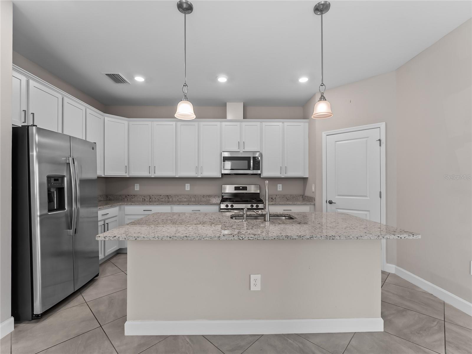 Image 22 of 72 For 15885 Islandwalk Avenue