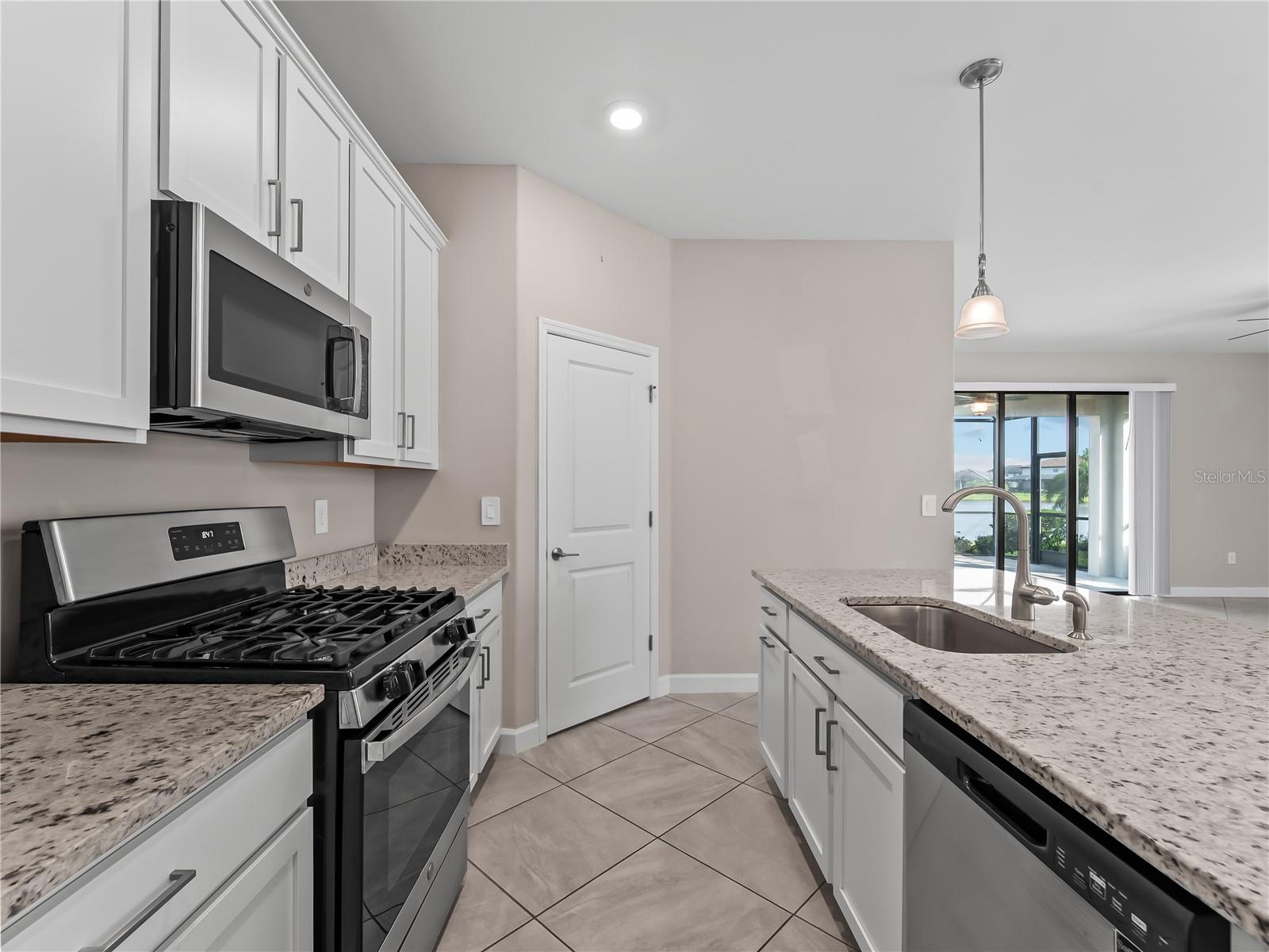 Image 25 of 72 For 15885 Islandwalk Avenue