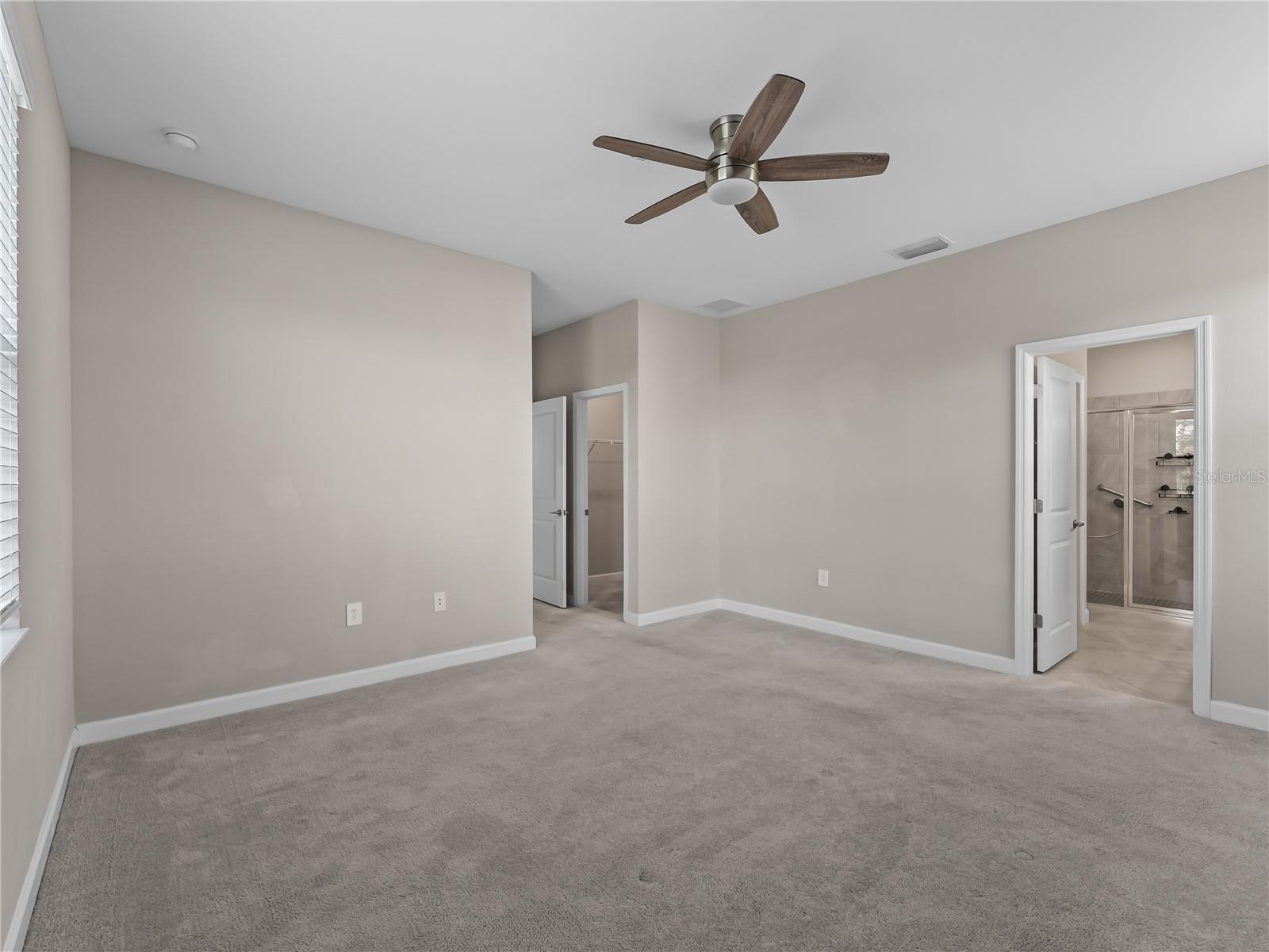 Image 27 of 72 For 15885 Islandwalk Avenue