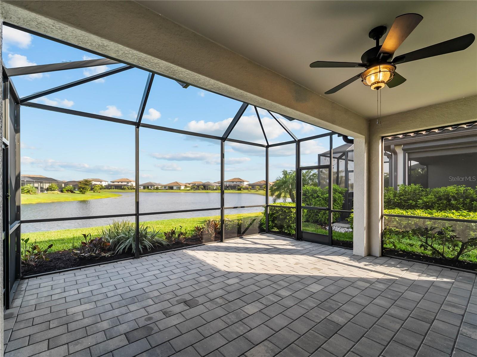 Image 38 of 72 For 15885 Islandwalk Avenue