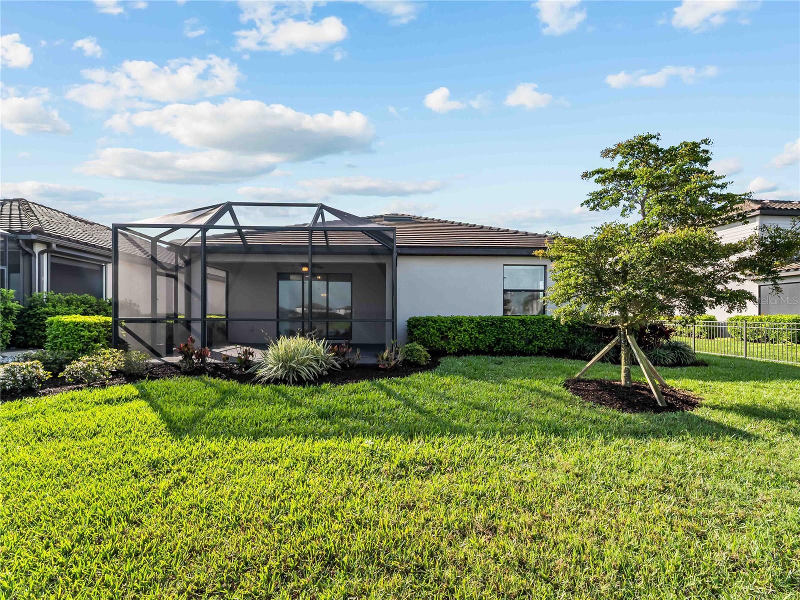 Image 42 of 72 For 15885 Islandwalk Avenue