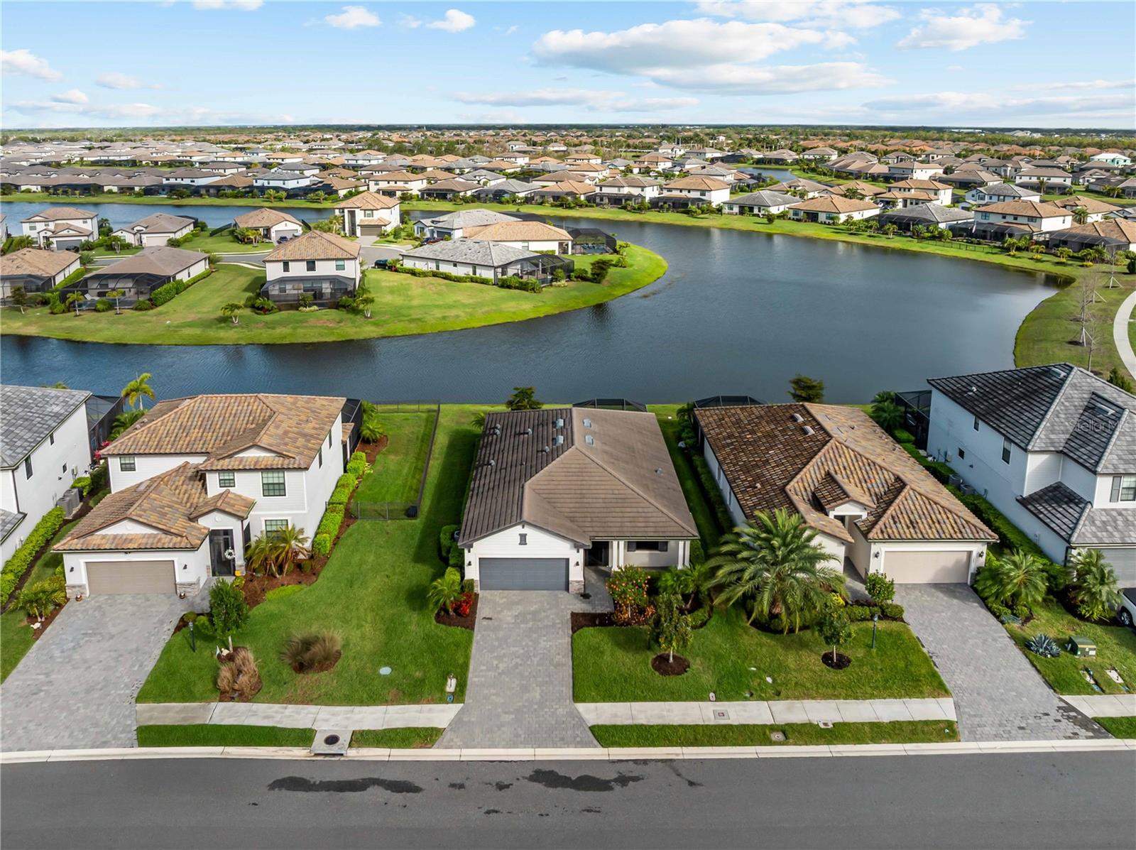 Image 47 of 72 For 15885 Islandwalk Avenue