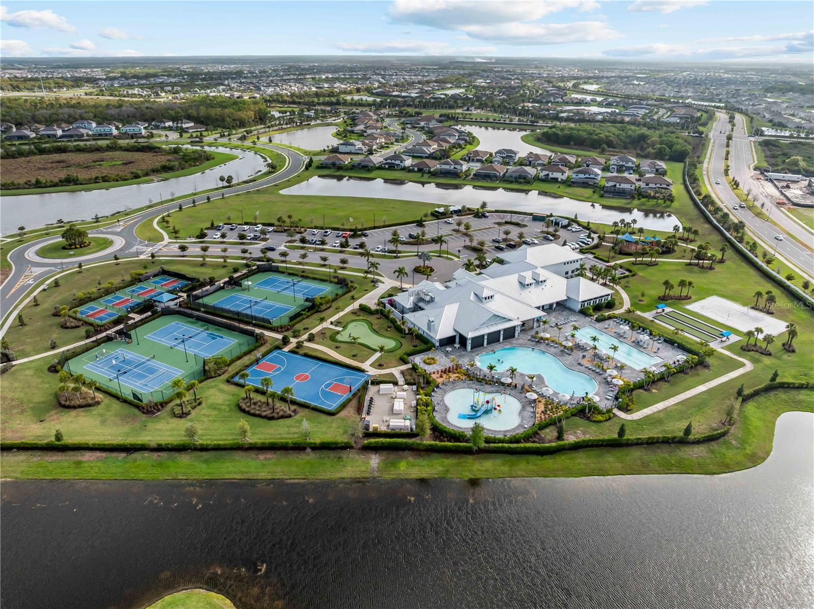 Image 52 of 72 For 15885 Islandwalk Avenue