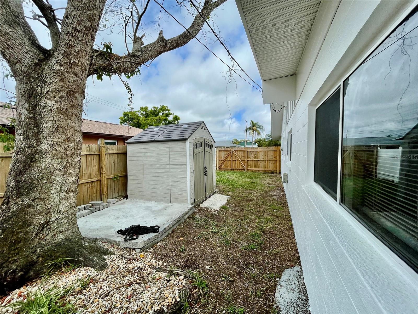 Image 6 of 24 For 4215 18th Avenue Drive W