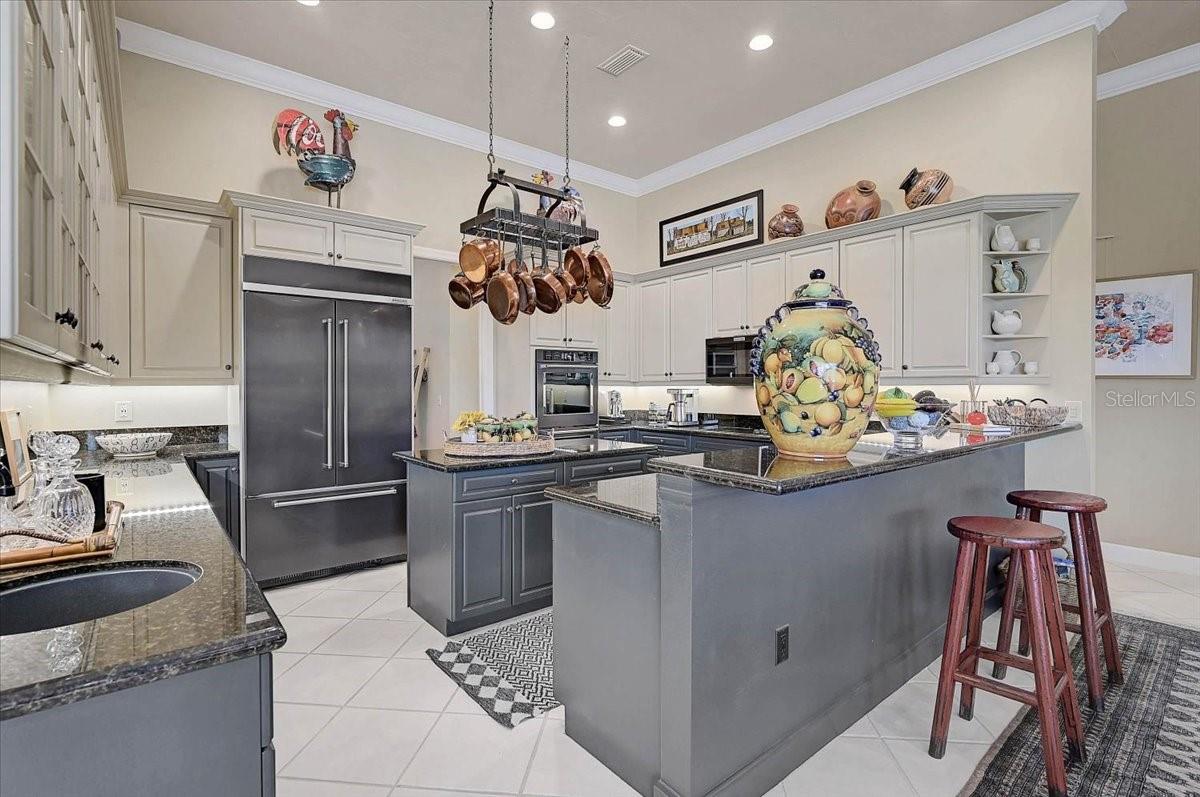 Image 17 of 52 For 448 Macewen Drive