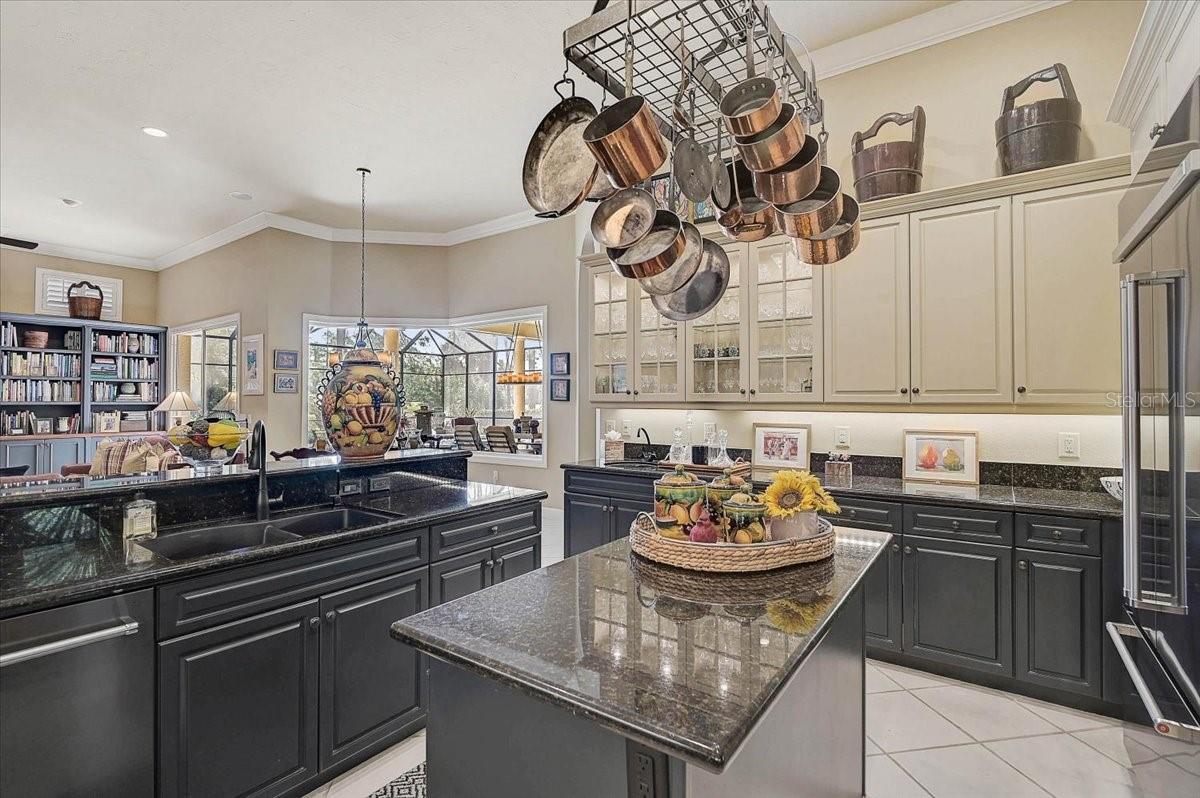 Image 19 of 52 For 448 Macewen Drive