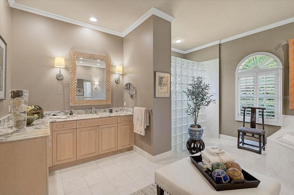 Image 27 of 52 For 448 Macewen Drive