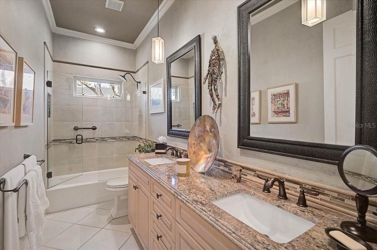 Image 33 of 52 For 448 Macewen Drive