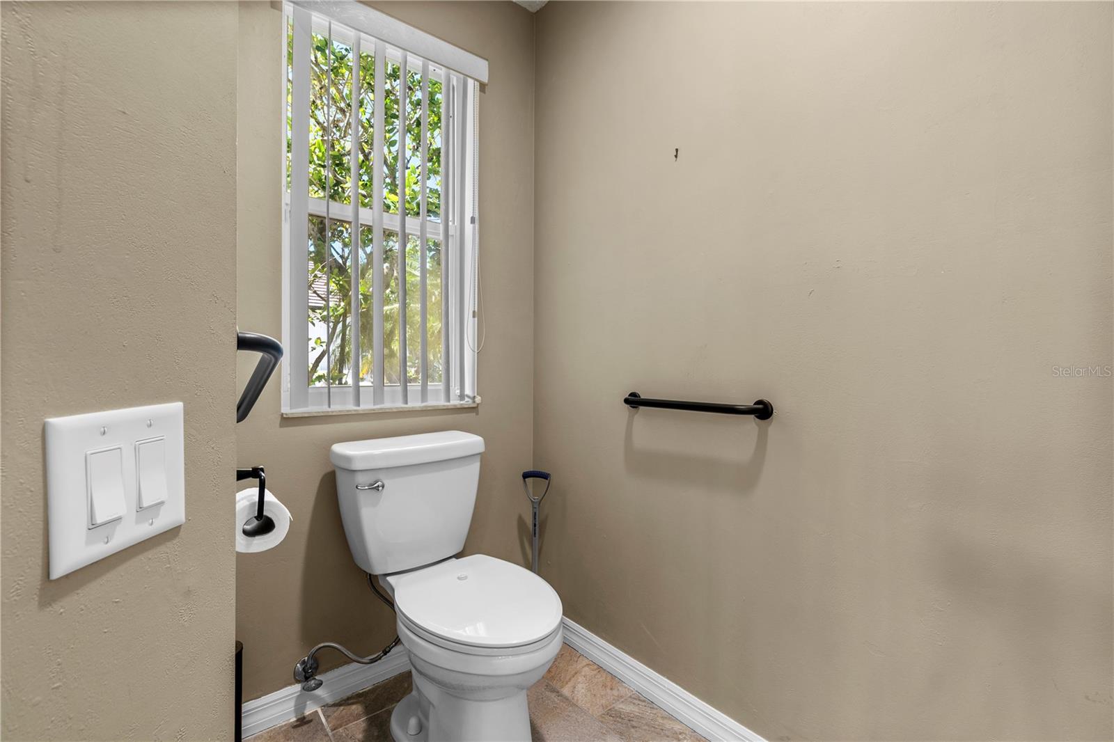 Image 45 of 86 For 7114 River Club Boulevard