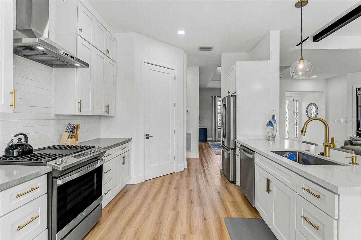 Image 15 of 48 For 5817 Mulligan Way