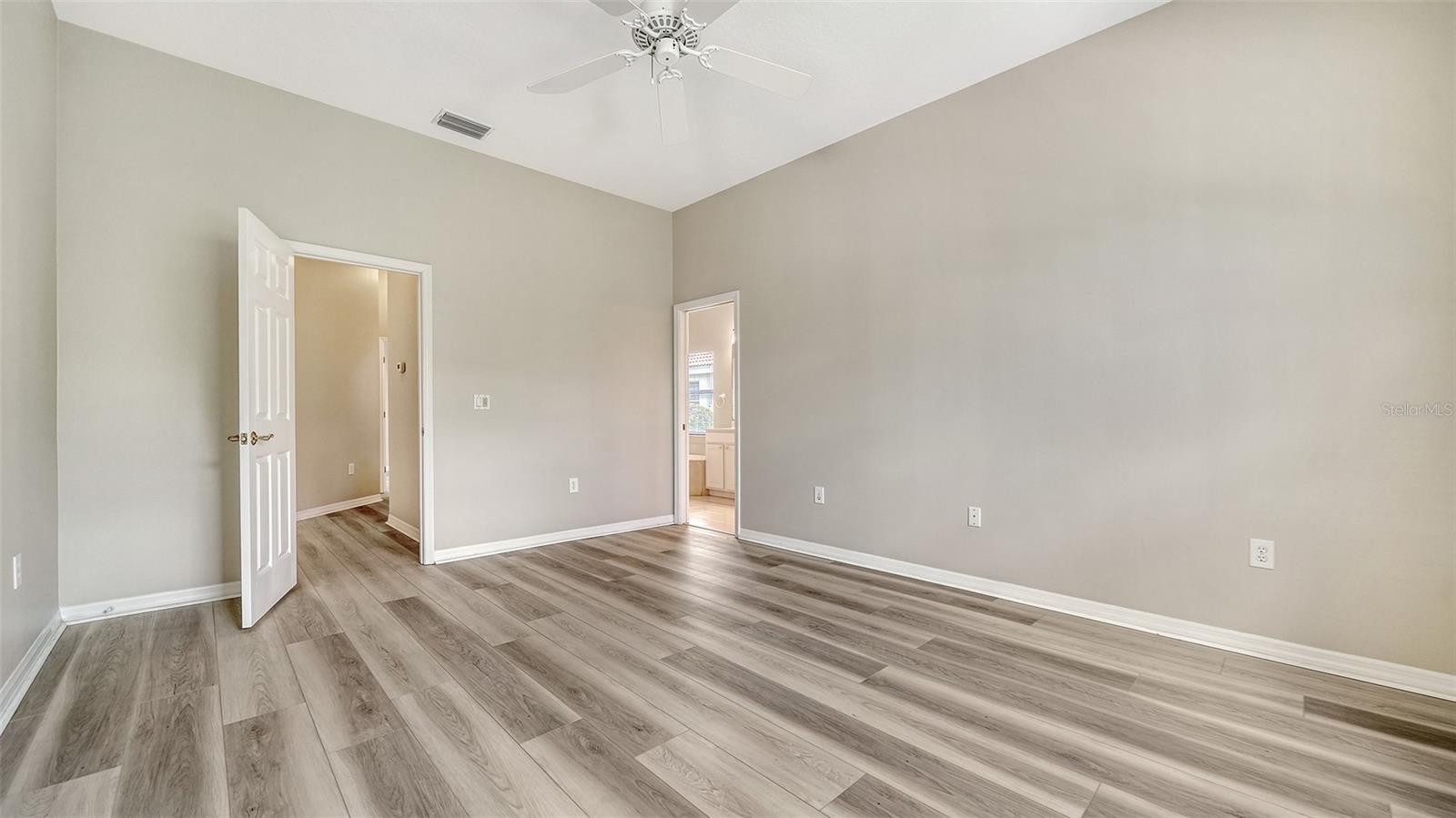 Image 20 of 69 For 5939 Sandstone Avenue