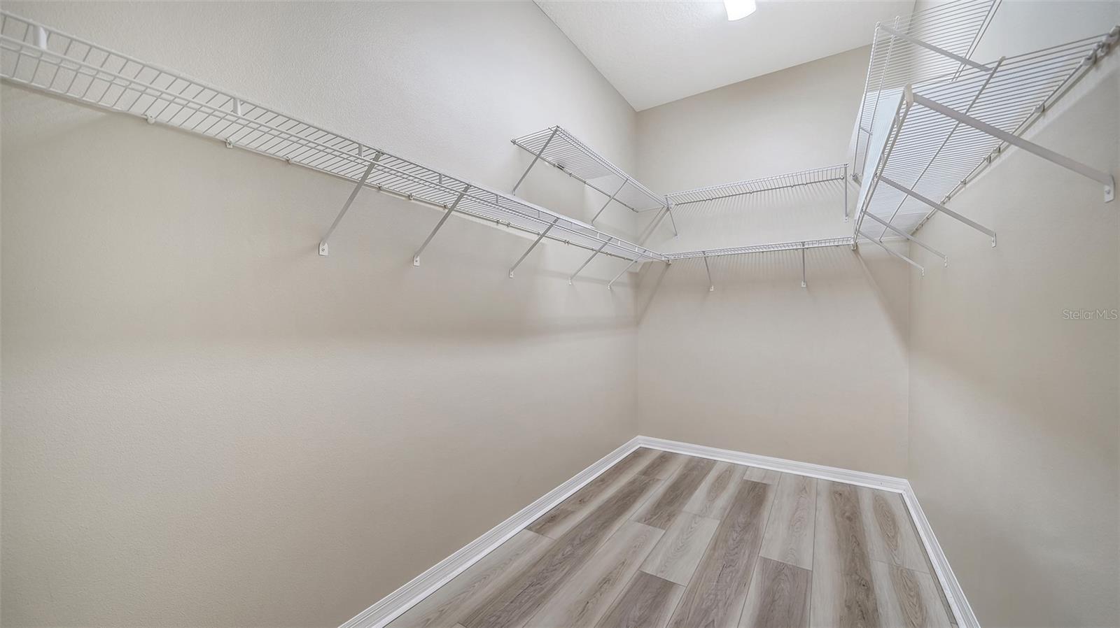 Image 24 of 69 For 5939 Sandstone Avenue