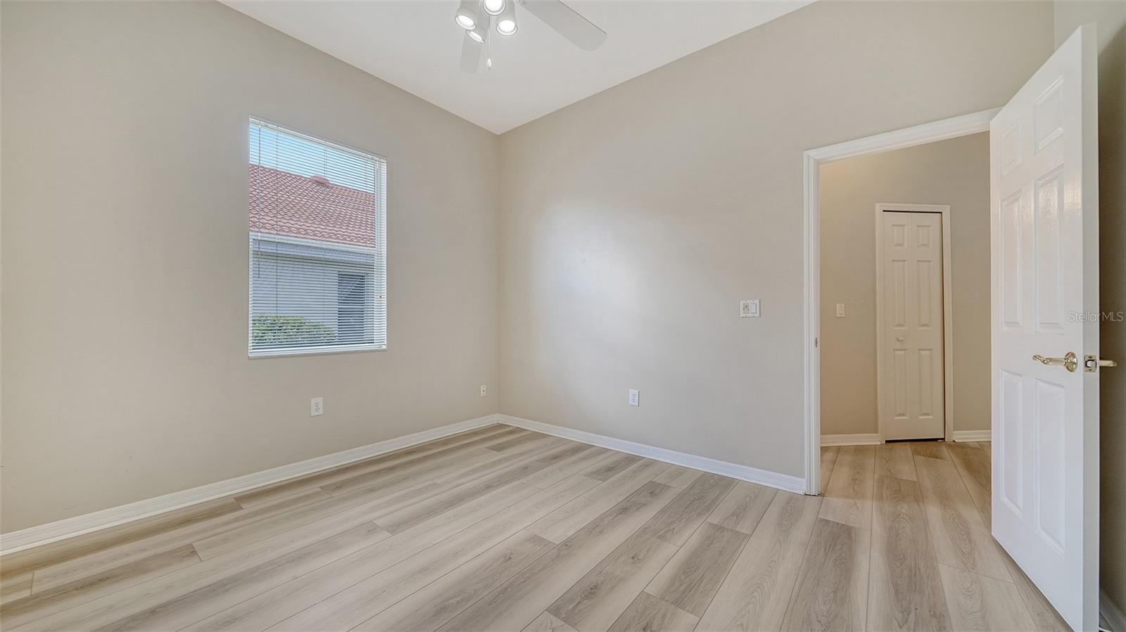 Image 26 of 69 For 5939 Sandstone Avenue